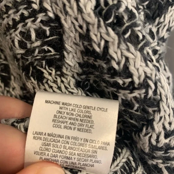 Route 66 Open Knit Long Sleeve V Neck Sweater - Picture 6 of 8